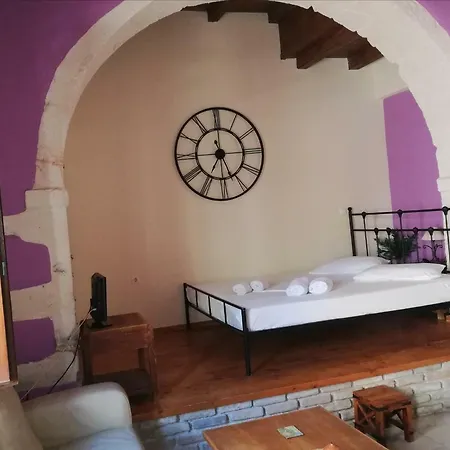 Nakli Traditional Apartment *