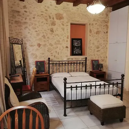 Nakli Traditional * Rethymno (Crete)